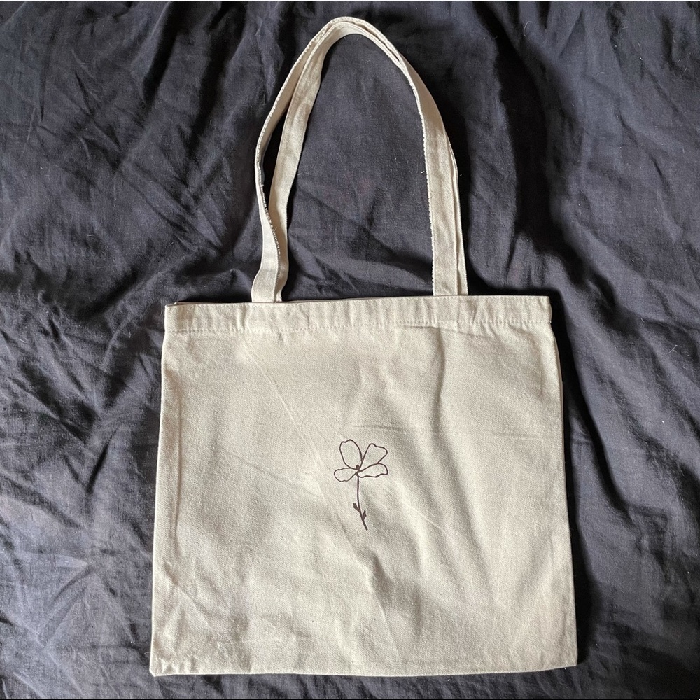 Christy Dawn Canvas Tote - Picture 4 of 9